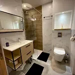 Tres Bel Central, Au Calme Avec Balneo Apartment *