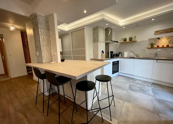 Apartamento Tres Bel Central, Au Calme Avec Balneo Perpinhã